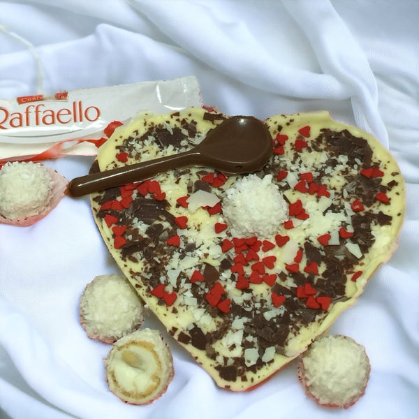 Coração de Chocolate Branco Recheado com recheio Ferrero Rafaello Gourmet 400gr~450gr