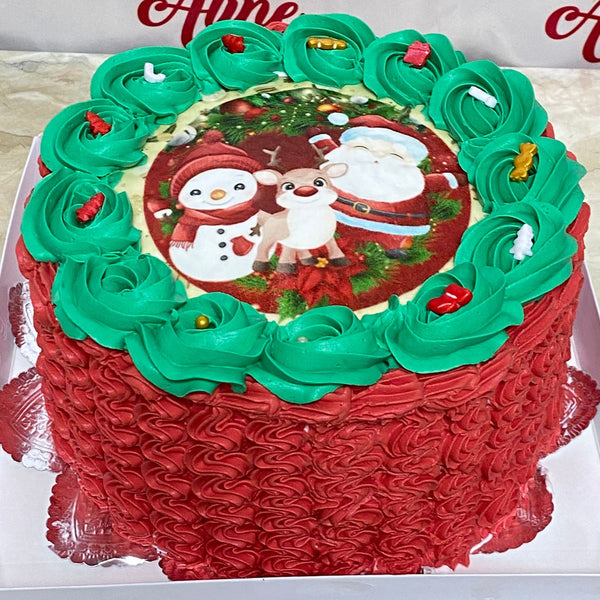 Bolo Decorado com chantilly tema natal